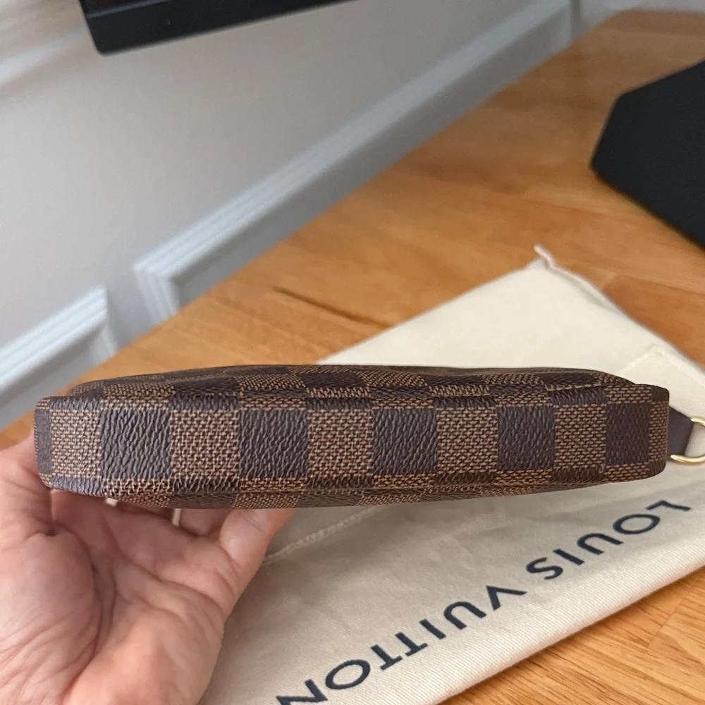 Louis Vuitton Damier bucket pochette Pouch - Picture 8 of 10